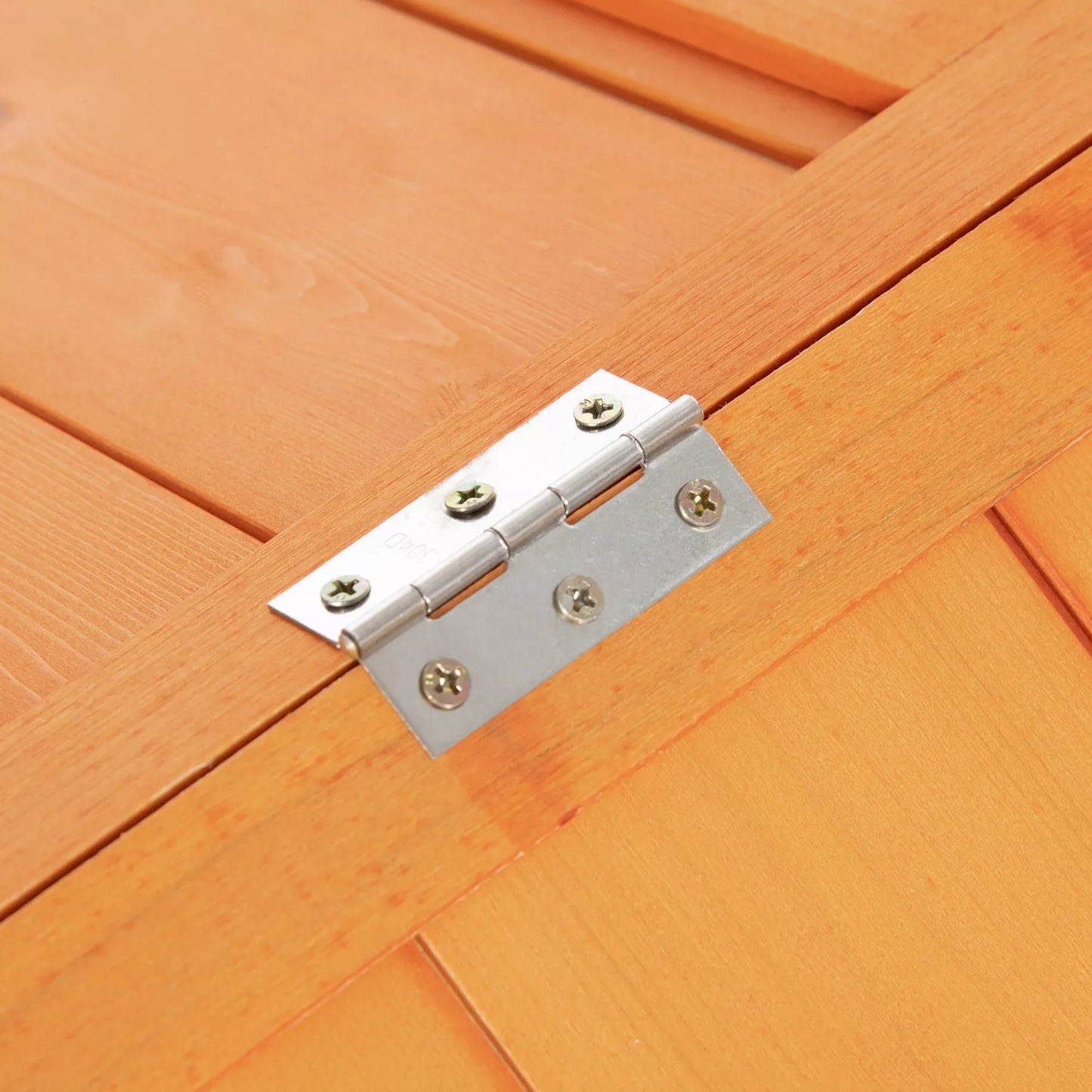 Vištidė Laisvai laikomų paukščių aptvaras 2,4 x 1,125 x 0,76 m Laisvai laikomų paukščių aptvaras su spyna Atverčiamos durys Stogas Eglės mediena Oranžinė