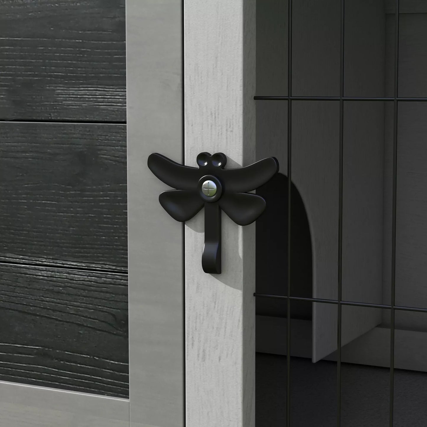 Triušių narvas Triušių narvas iš eglės medžio Žiemai pritaikytas triušių narvas su atverčiamu stogu 84x43x70 cm Pilkos spalvos