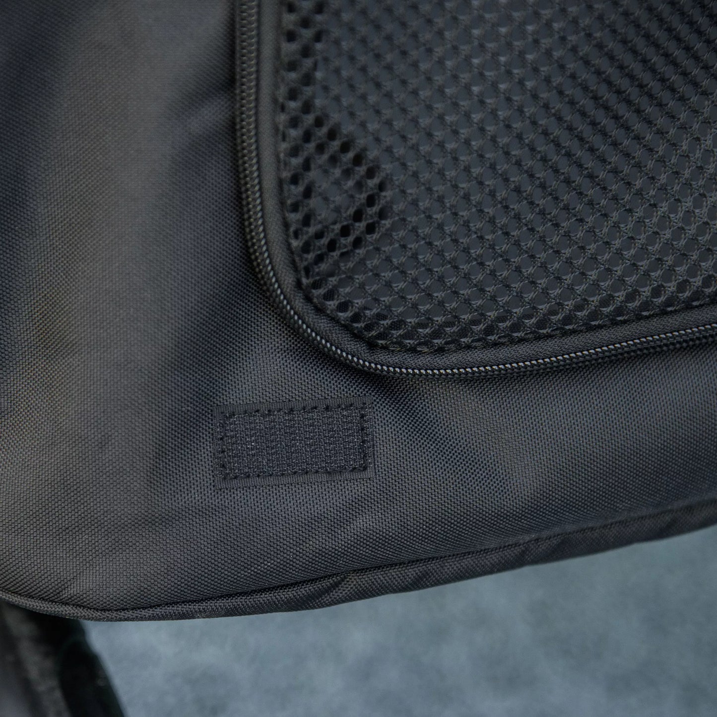 Šunų vežimėlis su pagalvėle, 3 šoninės kišenės, sulankstomas, 102 cm x 62 cm x 105 cm, juodas