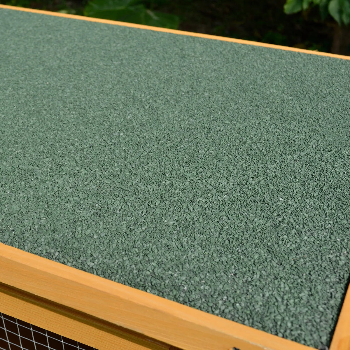 Triušidė medinė su atidaromu stogu 115x44x65 cm geltona