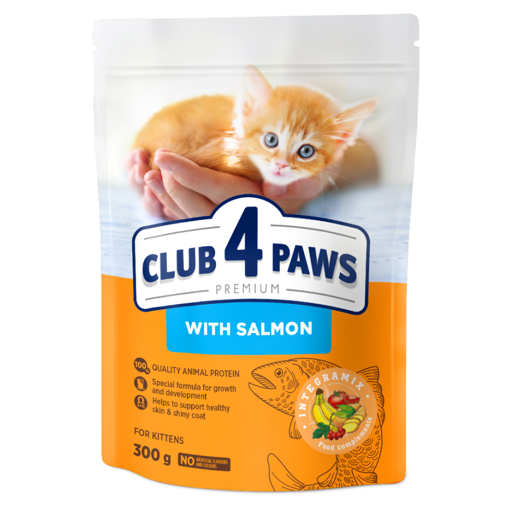 CLUB 4 PAWS Premium sausas pašaras kačiukams su lašiša