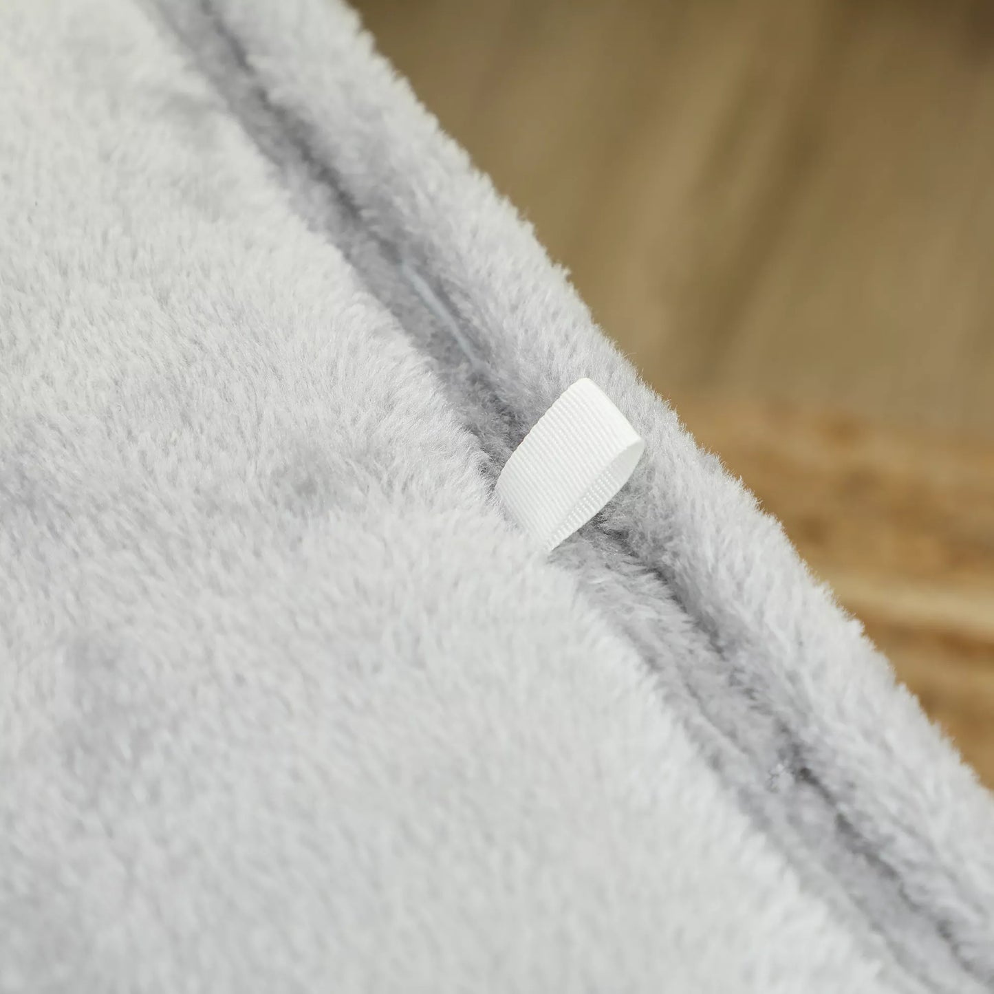 Katės namelis su 2 pagalvėlėmis, lova, guoliu, draskymo kilimėliu, žaisliniu kamuoliuku, mažu draskomuoju medžiu, pilkos spalvos