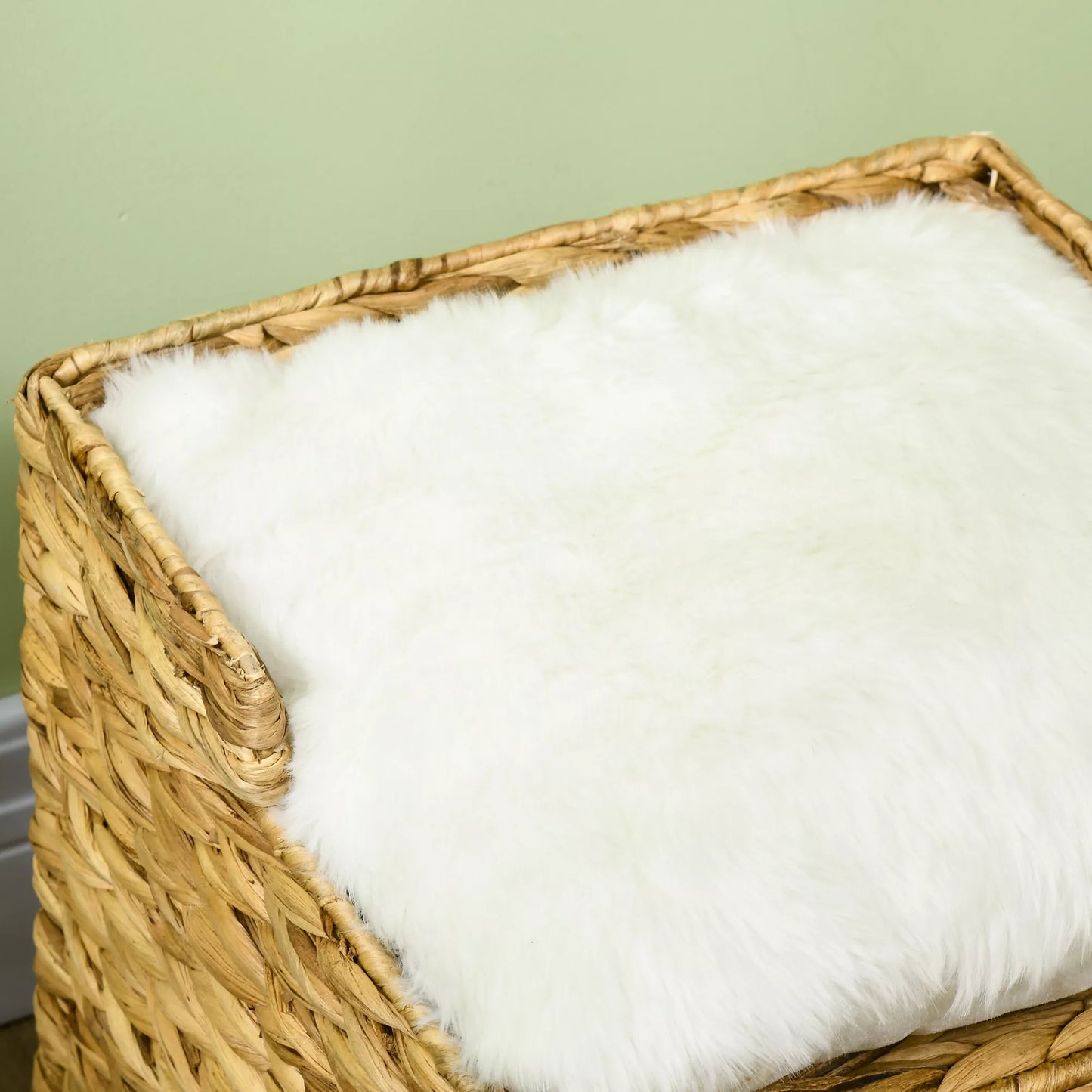 Kaķu gulta no ūdens hiacintes zāles, 2 guļvietas, 2 mazgājami spilveni, dabīga + balta krāsa