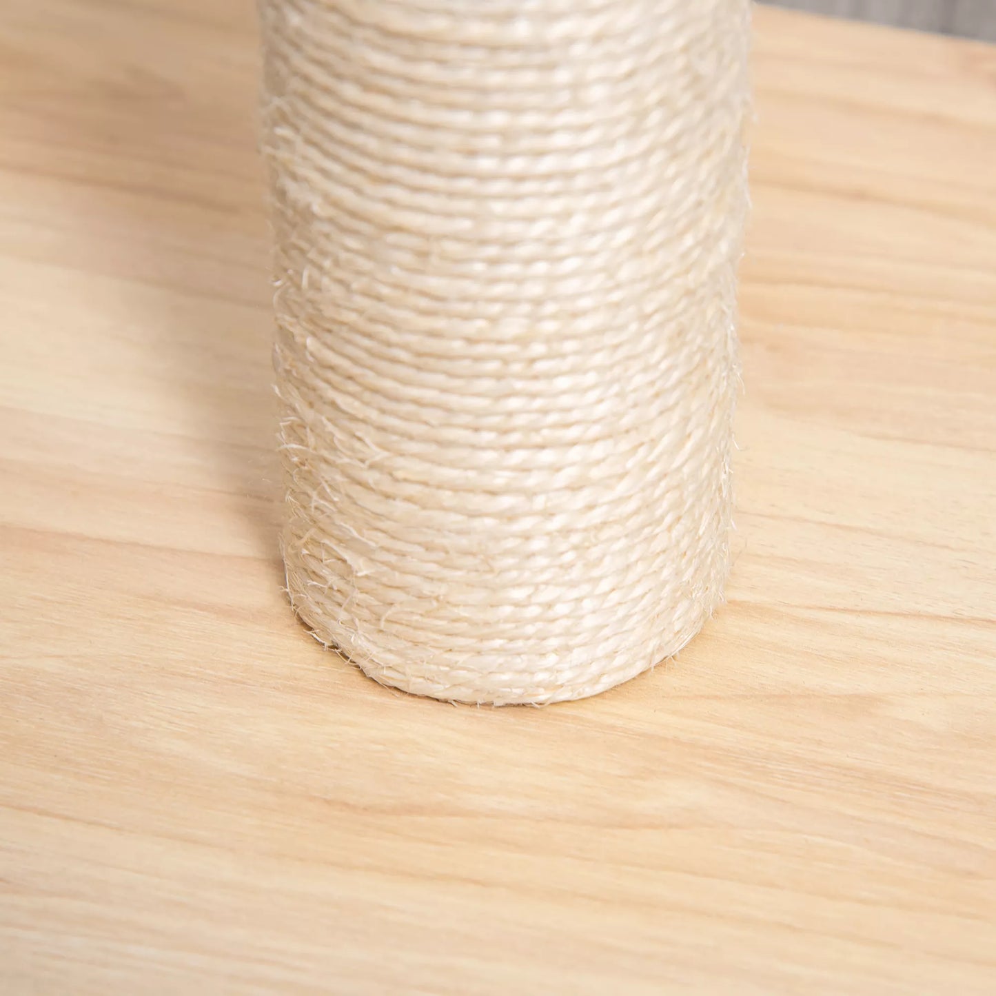 Braižymo stulpas katėms, sizalio draskymo stulpas, stabilus kačių draskytuvas, braižymo žaislas katei su kamuoliu, 60 cm, medžio drožlių plokštė, sizalis smėlio spalvos + ąžuolas, 34 x 34 x 60 cm