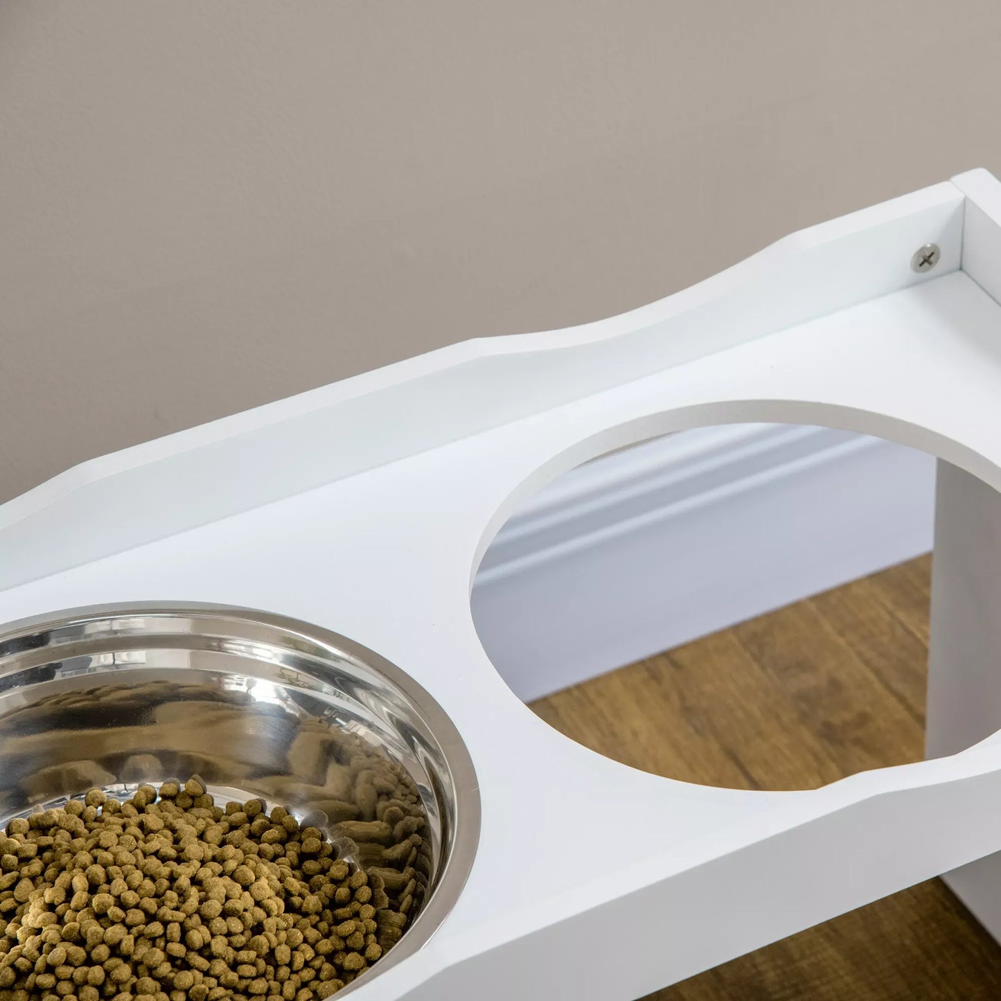 Maitinimo stotelė, stovas dubenėliams, 2 maitinimo dubenėliai po 2 litrus, nerūdijantis plienas, dideliems šunims, balta spalva, 63 x 30 x 24 cm