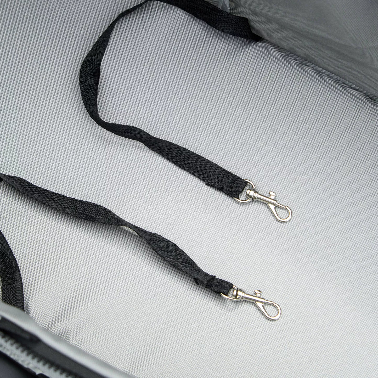 Šunų vežimėlis iki 4 kg, sulankstomas, su tinklelio langeliu, apatiniu krepšiu, puodelio laikikliu, nuimamu stogeliu, pilkas, 67 x 45 x 96 cm