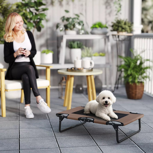 Paaukštinta sulankstoma šunų lova, lauko naminių gyvūnėlių gultas su tinklo dizainu, kavos spalvos Oksfordo audinio, 75 x 51 x 18 cm